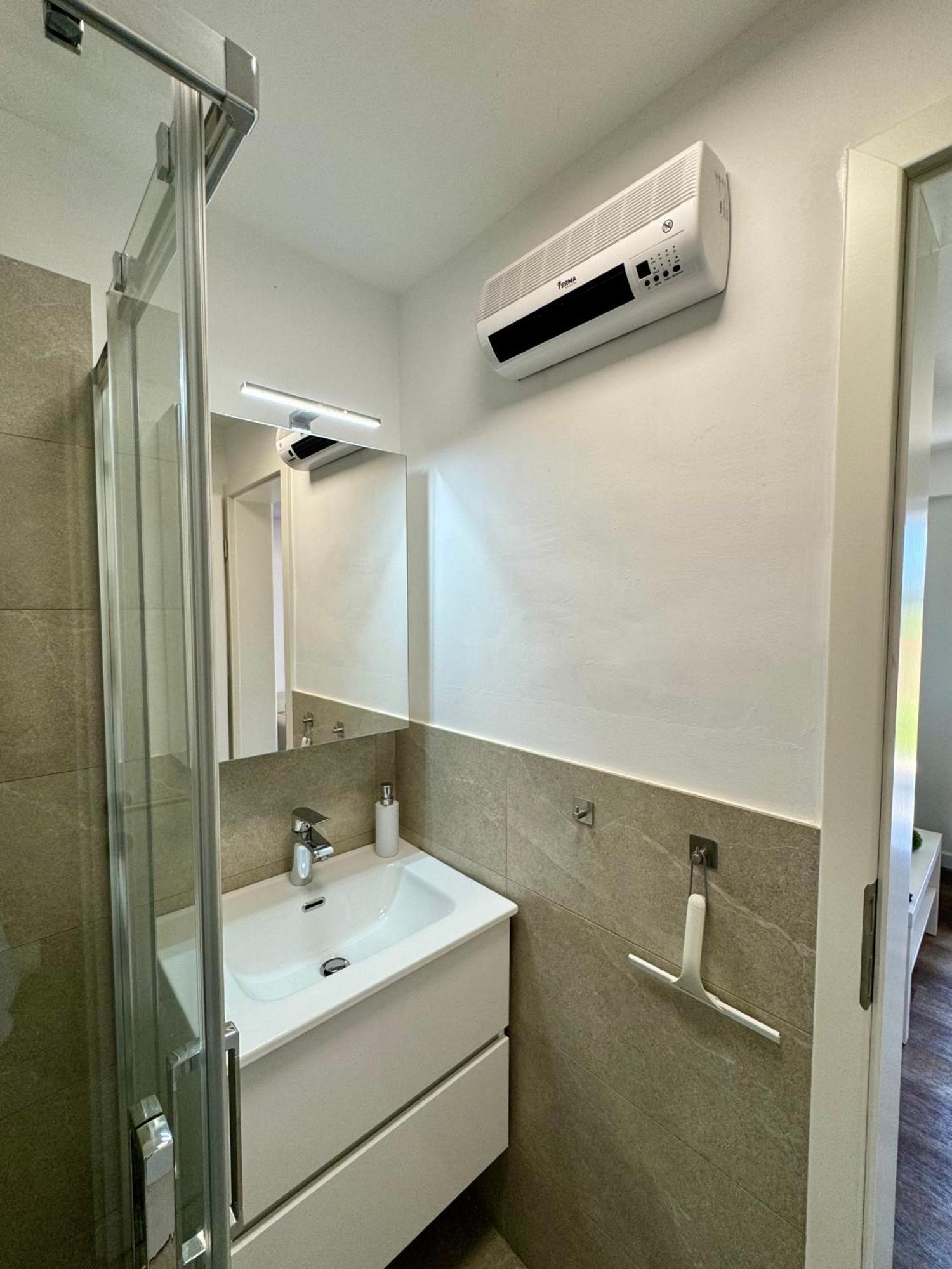 Enna Apartment B Meerblick Perfect Location Medolino Esterno foto